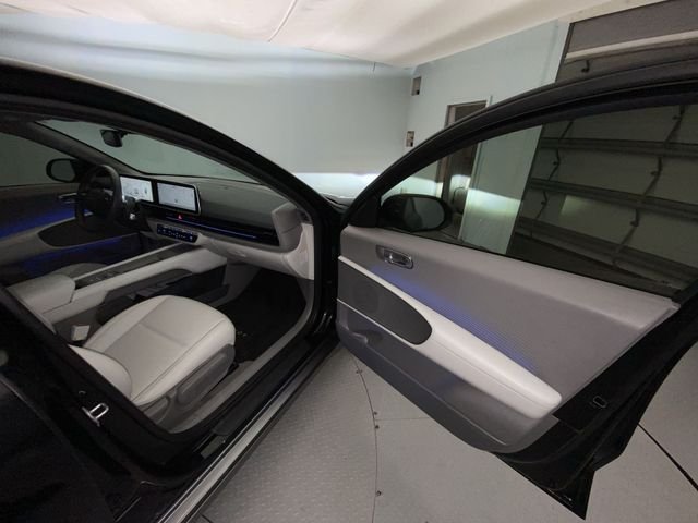 Used 2024 Black Hyundai SEL image 23
