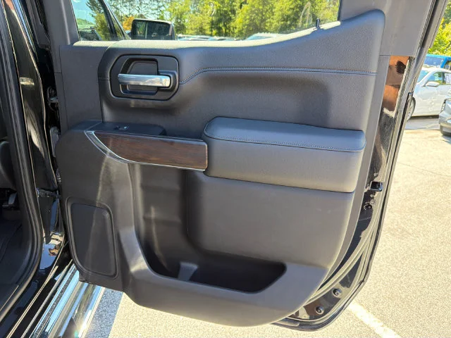Used 2021 ONYX BLACK GMC SLT image 16