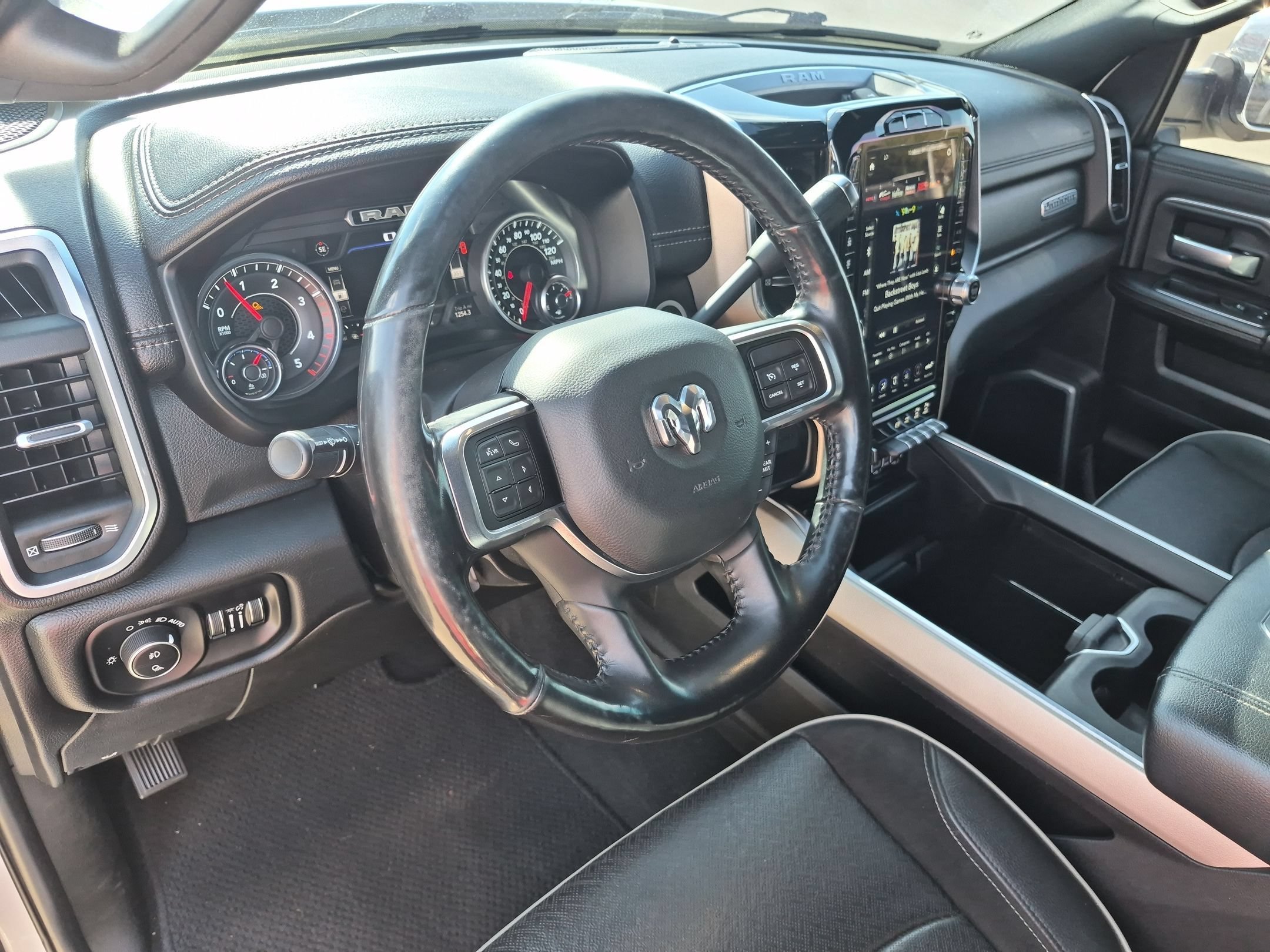 Used 2019 Bright White Clearcoat Ram Laramie image 14