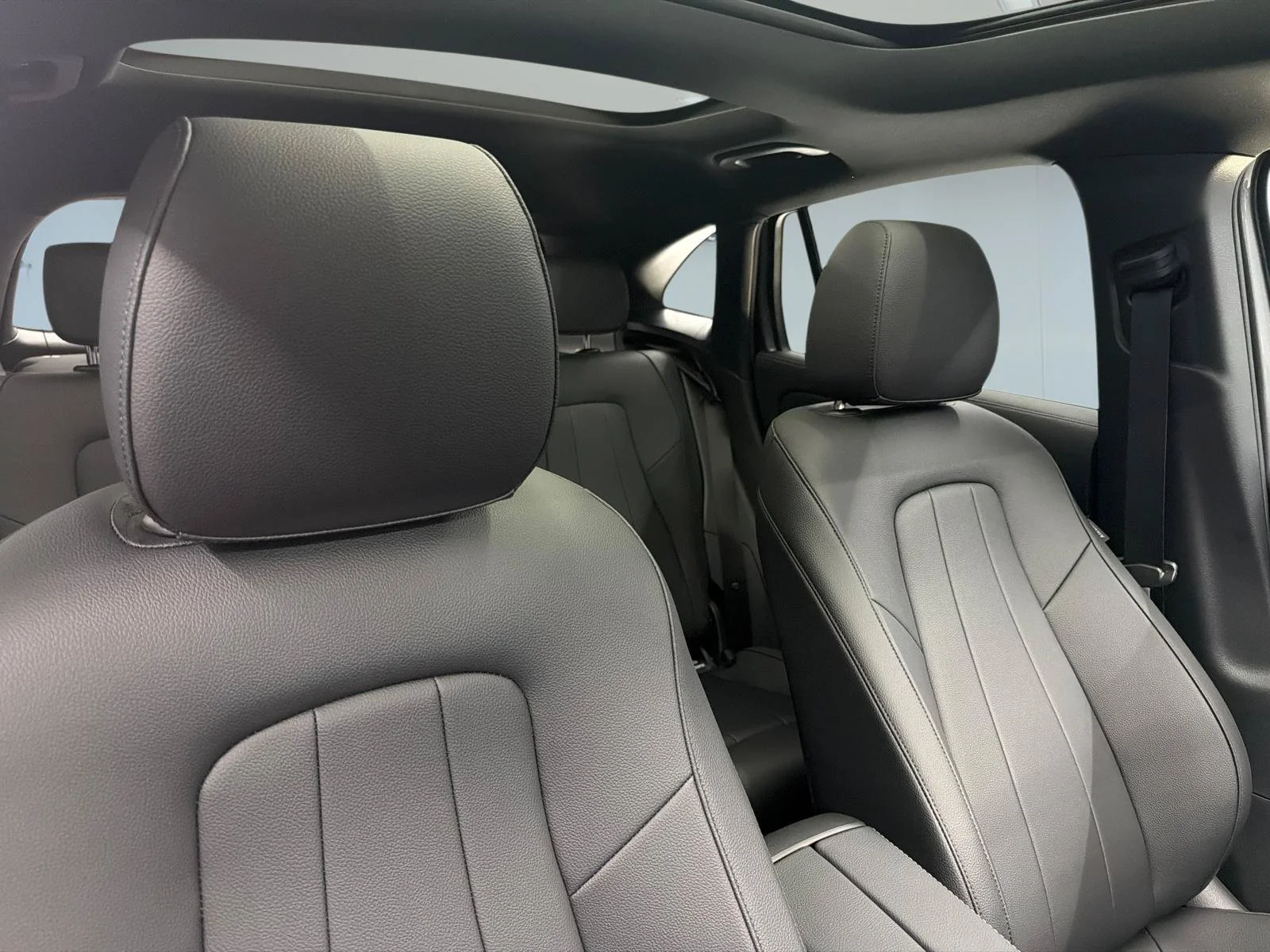 Used 2026 Grey Mercedes-Benz GLA 250 image 31
