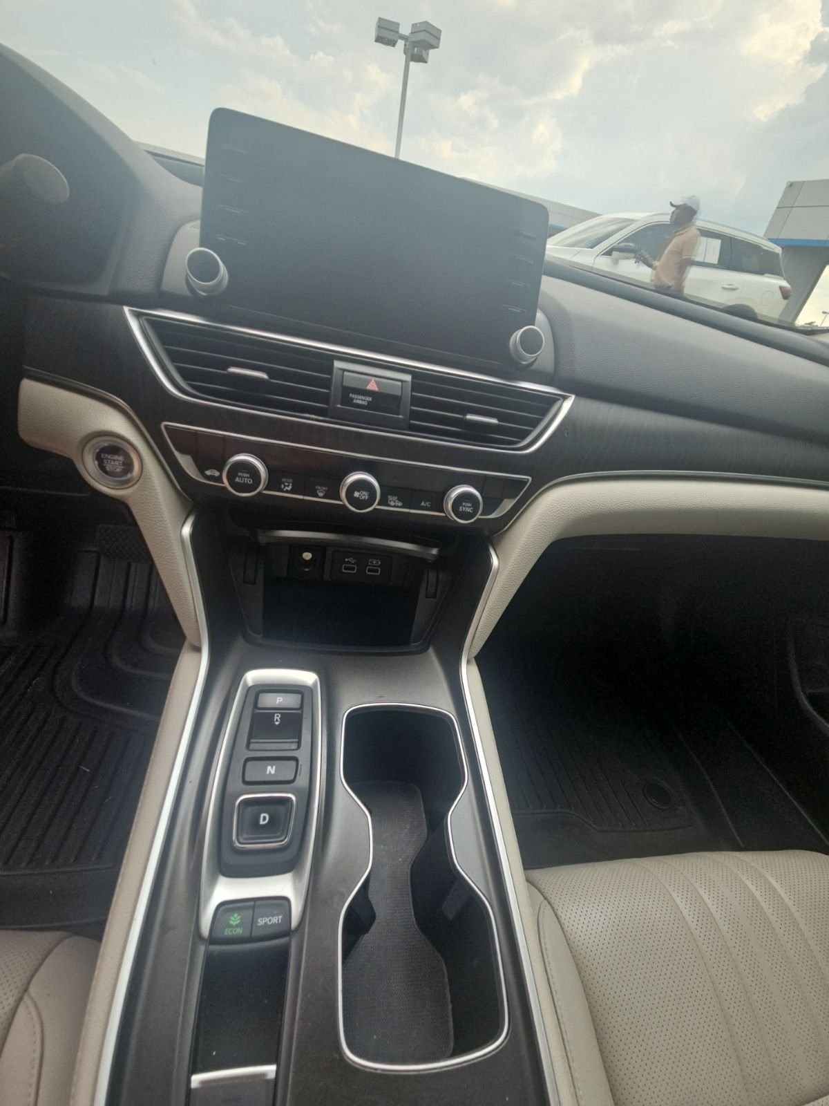 Used 2022 White Honda Touring 2.0T image 8