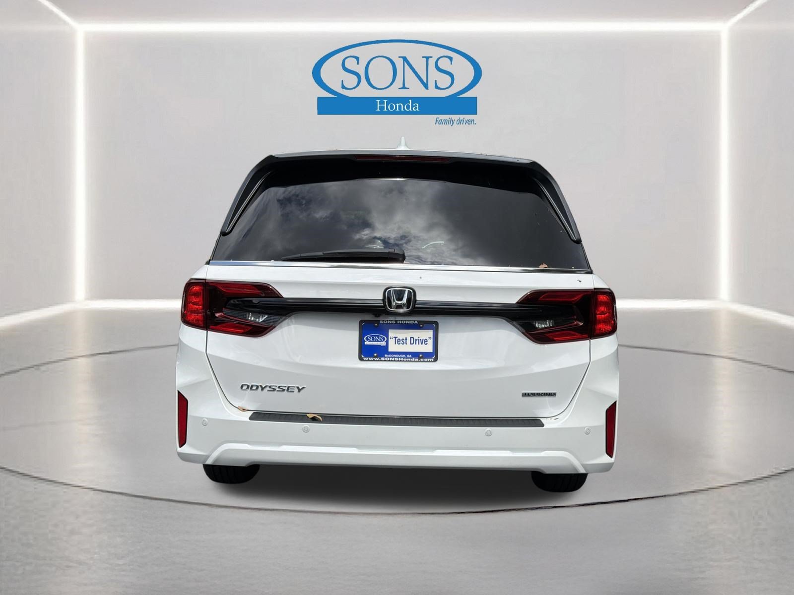 New 2027 Platinum White Pearl Honda Touring image 27