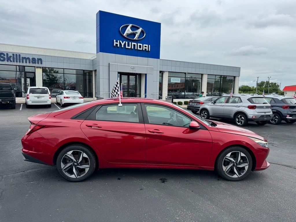 Used 2023 Scarlet Red Hyundai SEL image 8