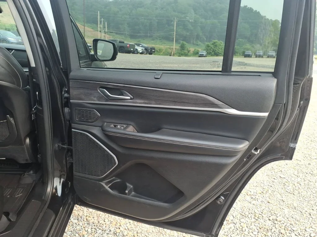 Used 2023 Black Jeep Limited image 18