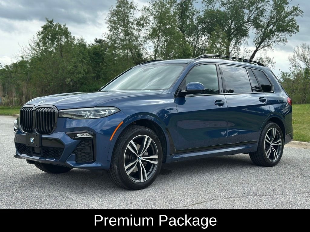 Used 2022 Phytonic Blue Metallic BMW xDrive40i image 3