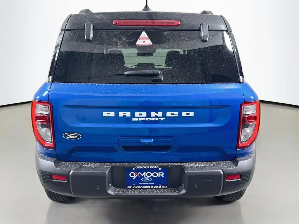 New 2026 Velocity Blue Metallic Ford Outer Banks® image 6