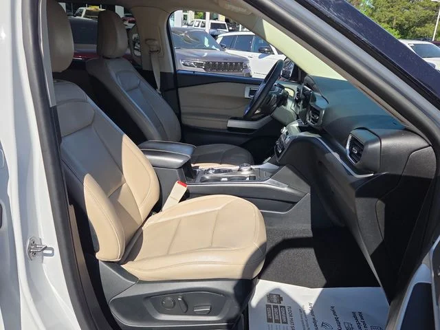 Used 2020 White Ford XLT image 16