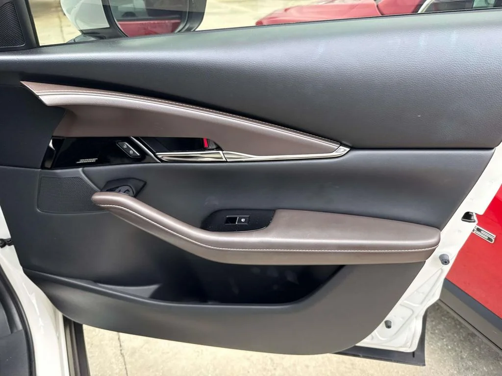 Certified Used 2023 White Mazda 2.5 S Premium Package image 13