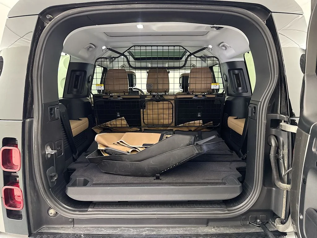 Used 2025 Gray Land Rover S image 27