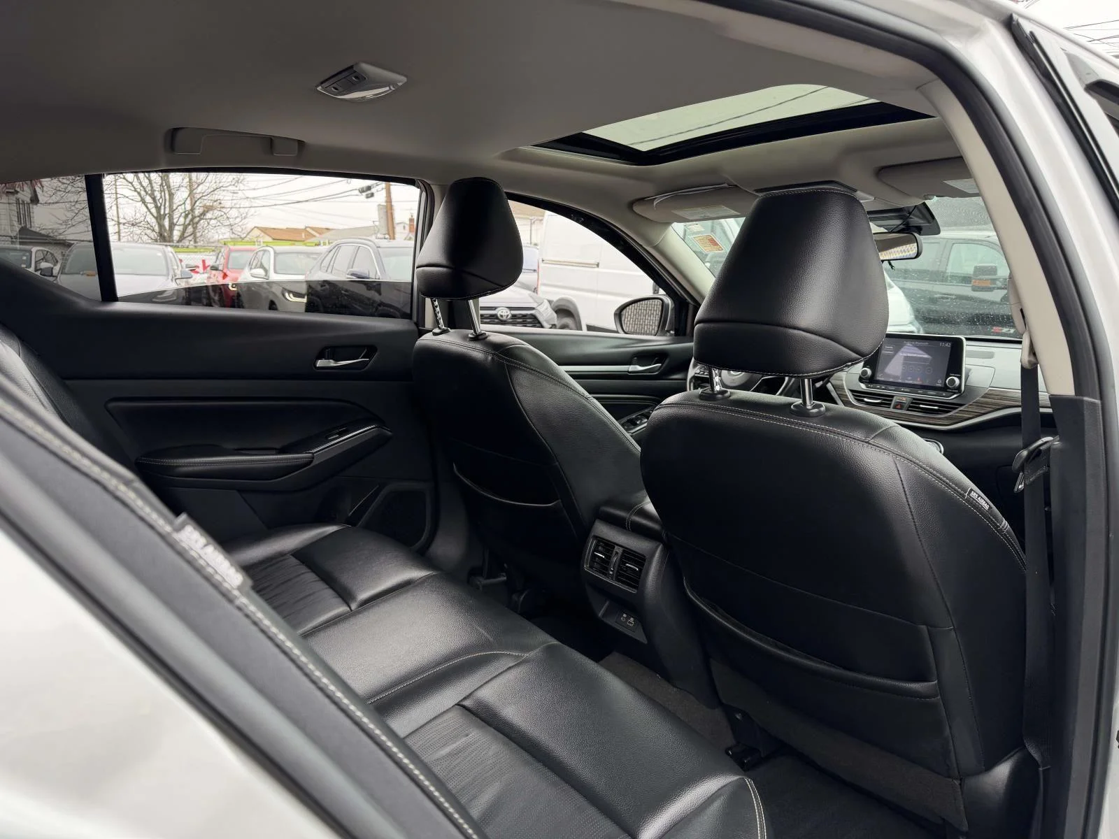 2022 Nissan Altima SL - Photo 16