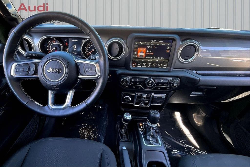 Used 2022 Green Jeep Unlimited Sahara image 7