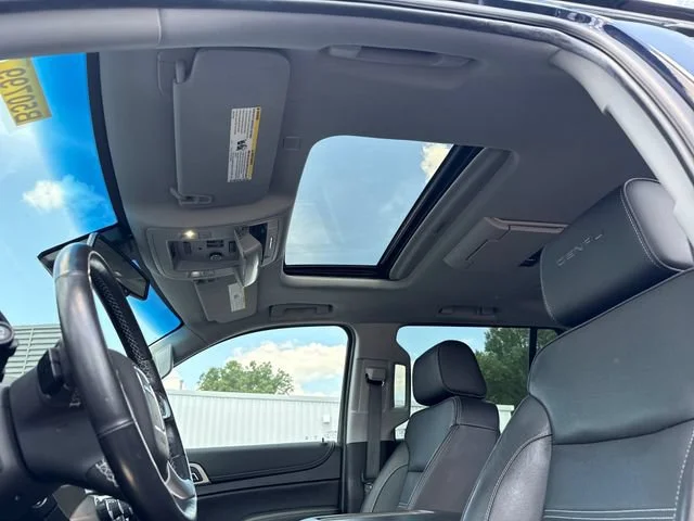 Used 2020 DARK SAPPHIRE BLUE METALLIC GMC Denali image 26