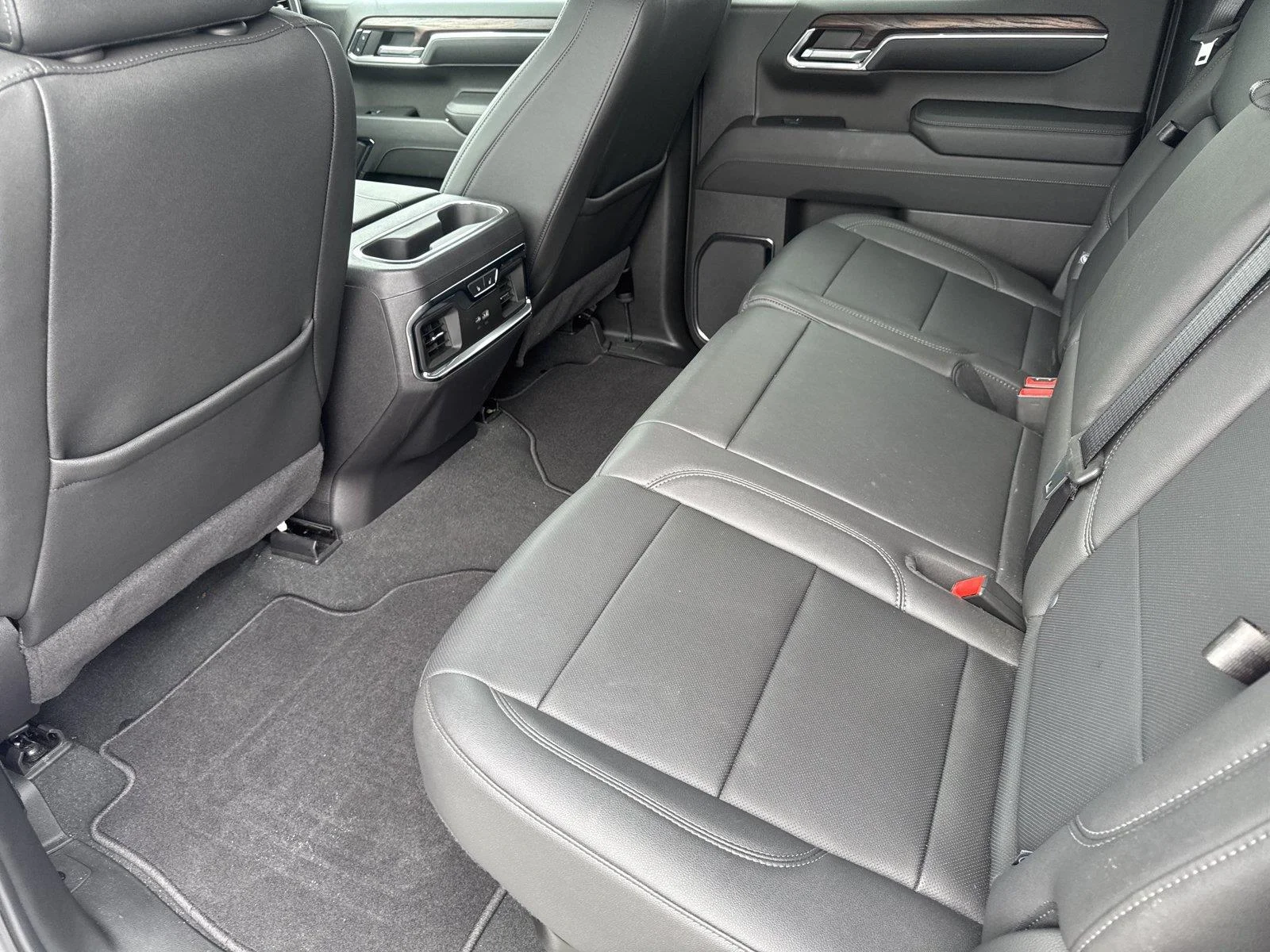 Used 2024 Summit White GMC SLT image 30