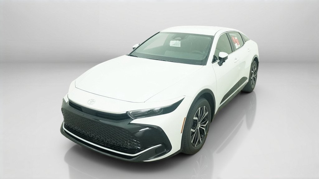 New 2027 Oxygen White Toyota XLE image 10