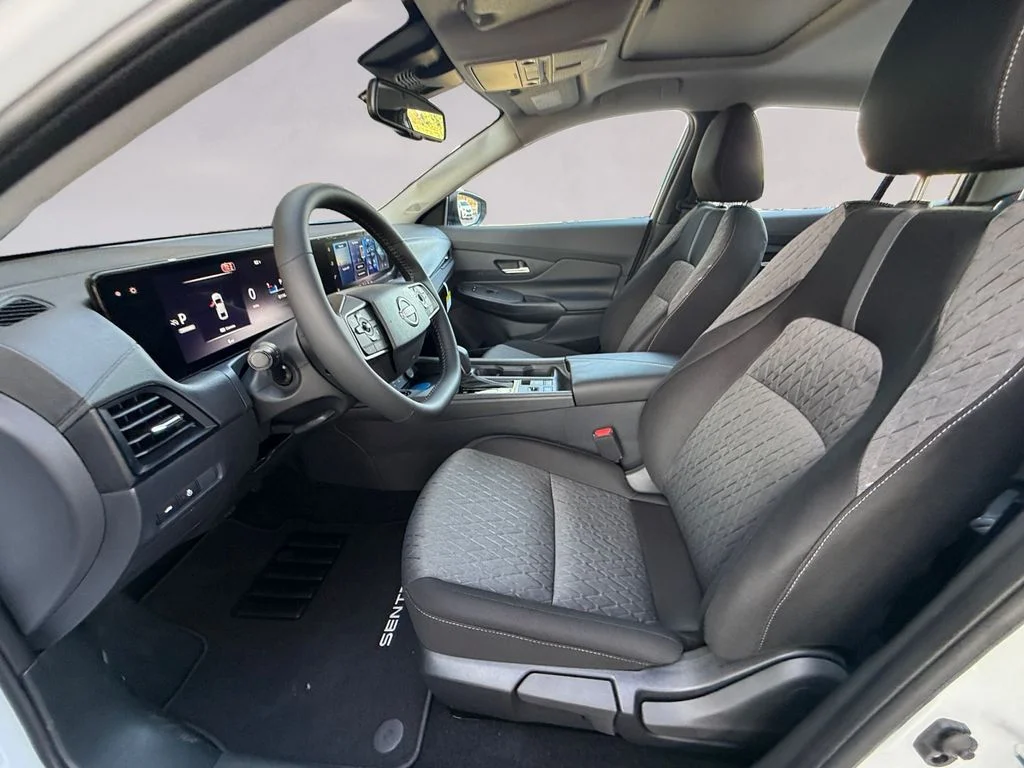 New 2027 White Nissan SV image 10