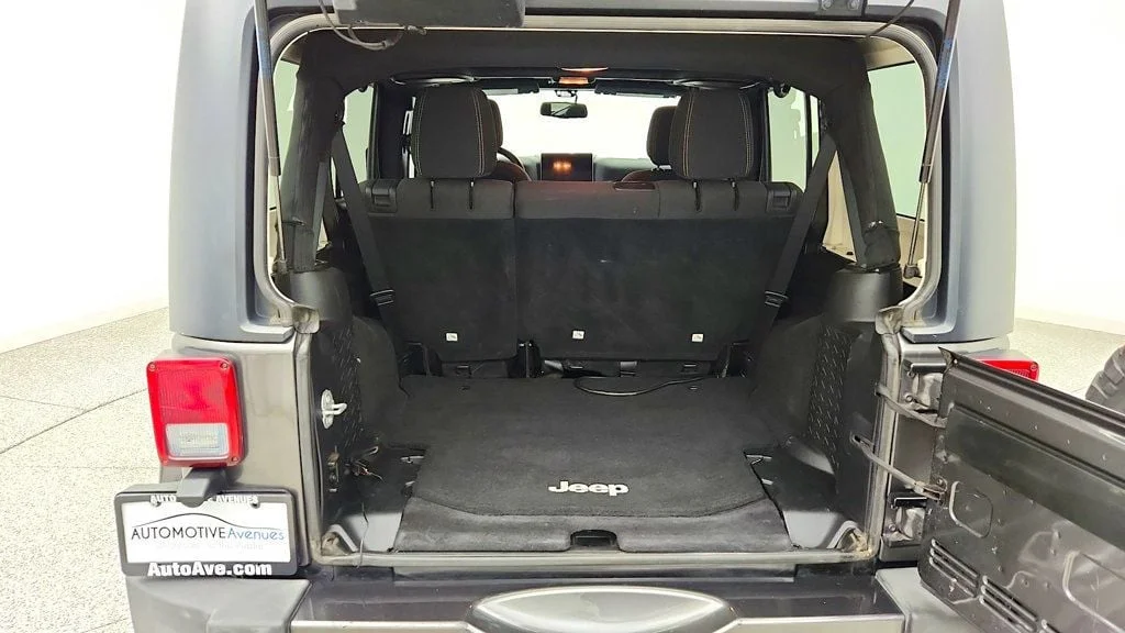Used 2017 Granite Crystal Metallic Clearcoat Jeep Sahara 4x4 w/ Heated Seats, Remote Start & Connectivity Pkg image 21
