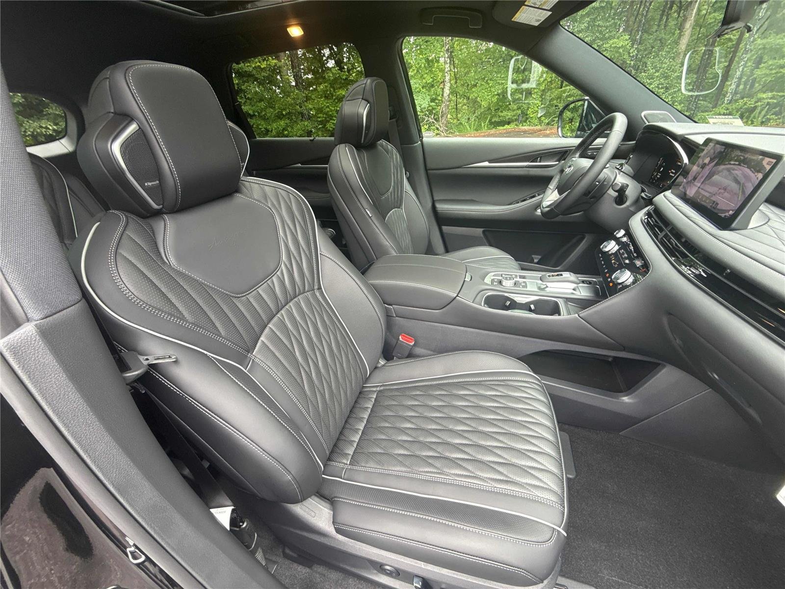 New 2027 MINERAL BLACK INFINITI Autograph AWD image 26