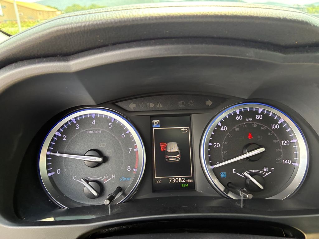 Used 2019 Red Toyota XLE image 12