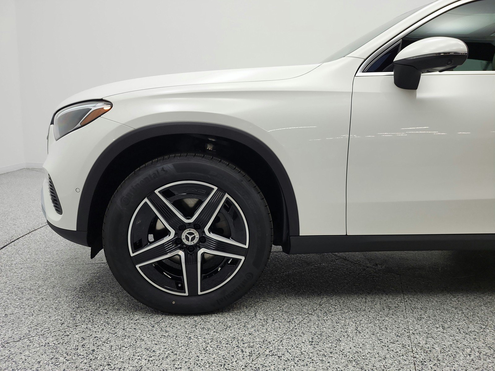 New 2026 Polar White Mercedes-Benz GLC 300 4MATIC® SUV image 15