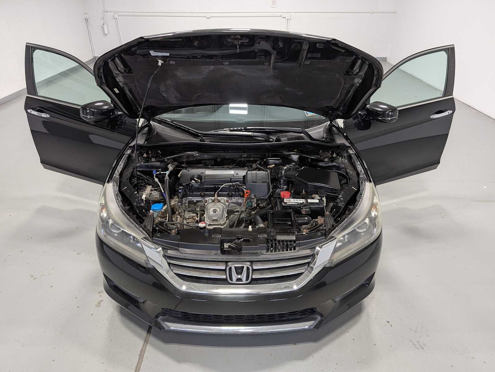 Used 2014 Crystal Black Pearl Honda EX-L image 13