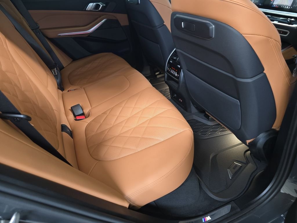 New 2026 Dravit Grey Metallic BMW xDrive50e image 11