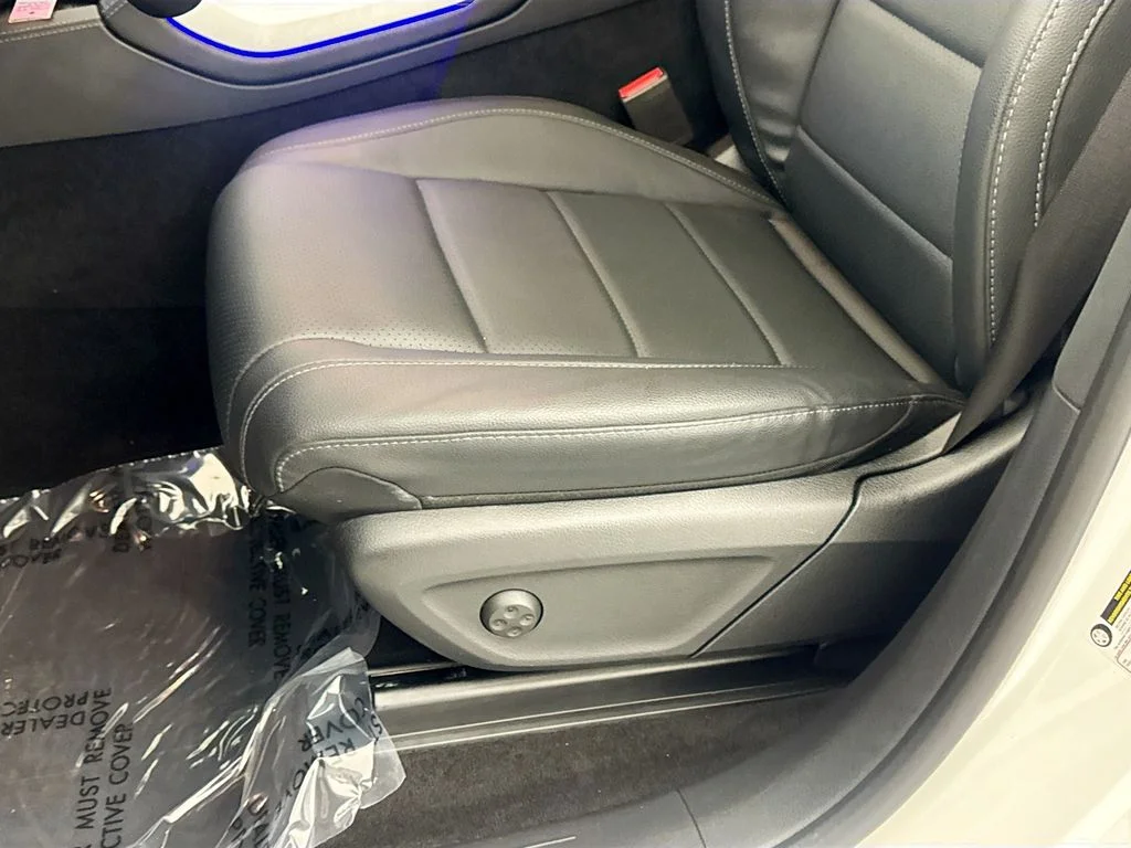 Used 2025 White Mercedes-Benz GLS 450 image 19
