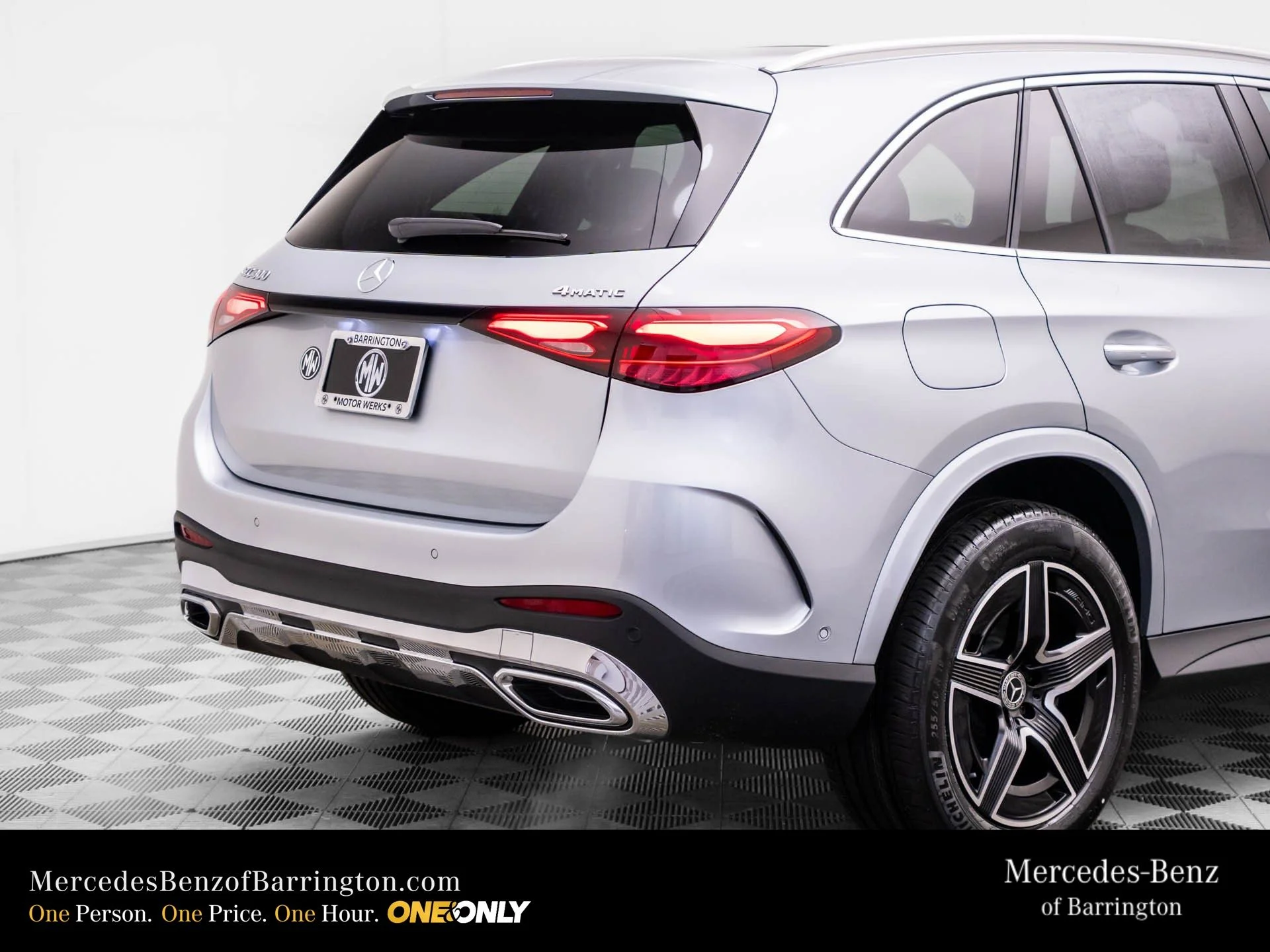 New 2026 Silver Mercedes-Benz GLC 300 image 39