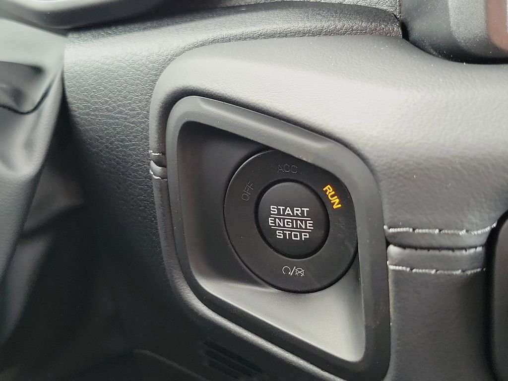 New 2026 Hydro Blue Pearlcoat Jeep Sahara image 25