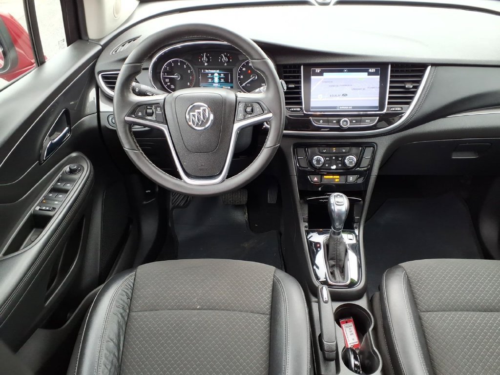 Used 2017 Winterberry Red Metallic Buick Preferred II image 3