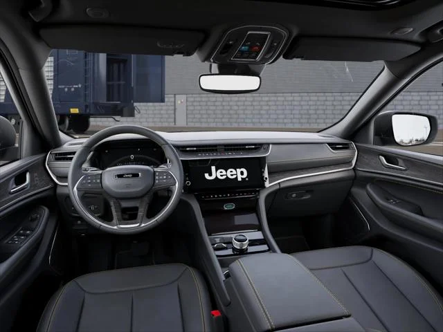 New 2026 Silver Zynith Exterior Paint Jeep Limited image 8