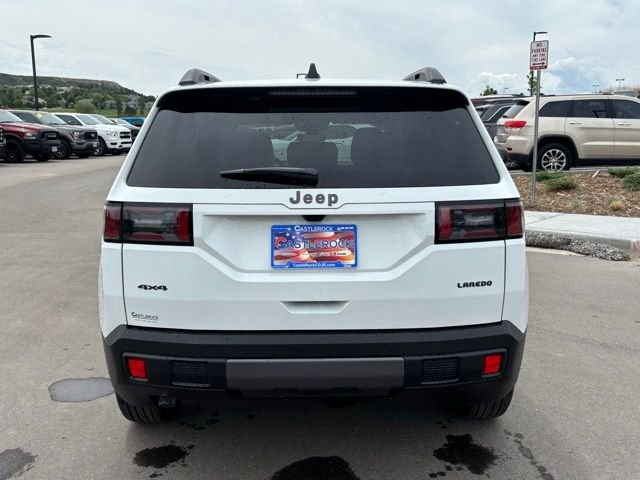 New 2026 Bright White Clear-Coat Exterior Paint Jeep Laredo image 4