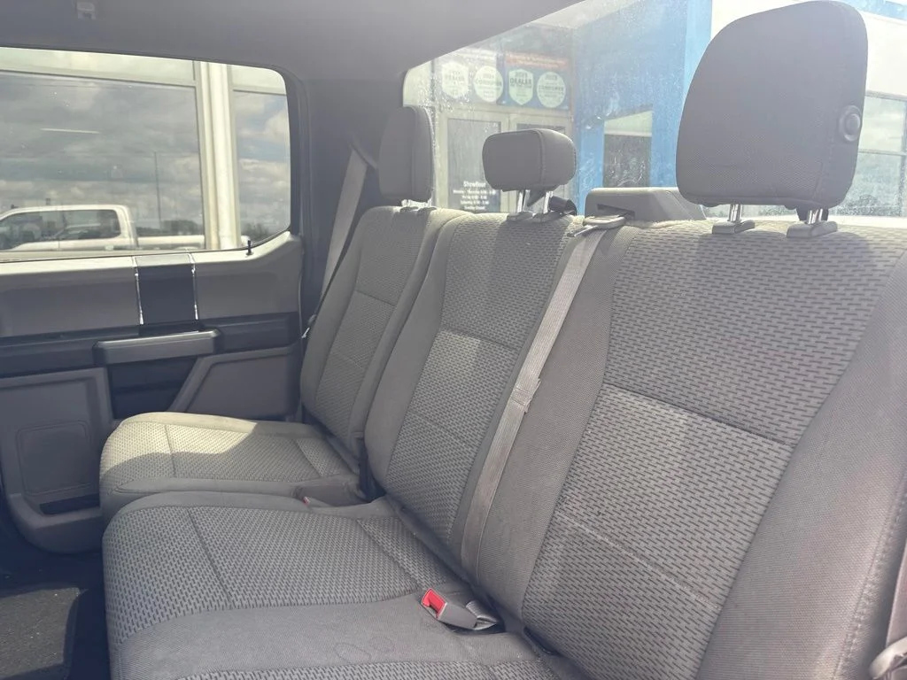 Used 2019 Silver Ford XLT image 31