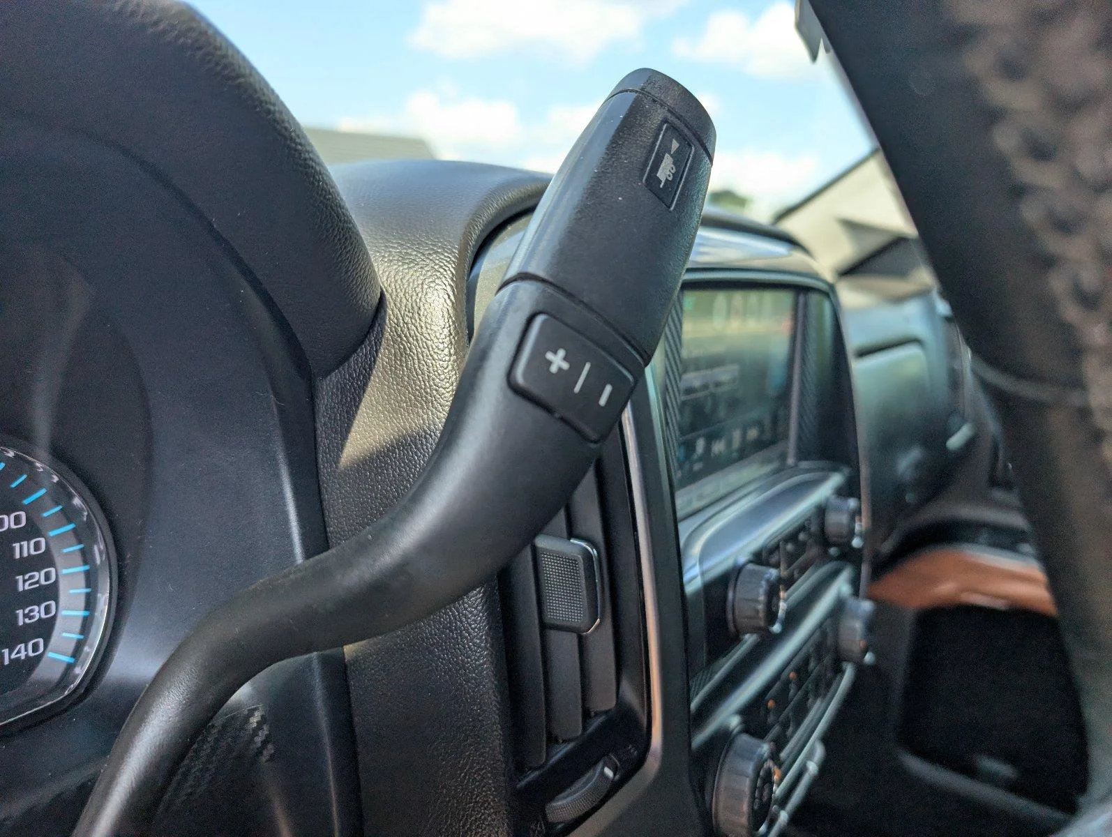 Used 2018 Graphite Metallic Chevrolet LT image 24
