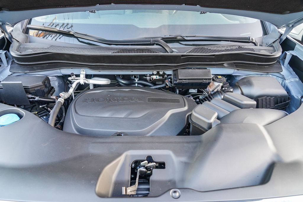 New 2026 Sonic Gray Pearl Honda RTL image 14