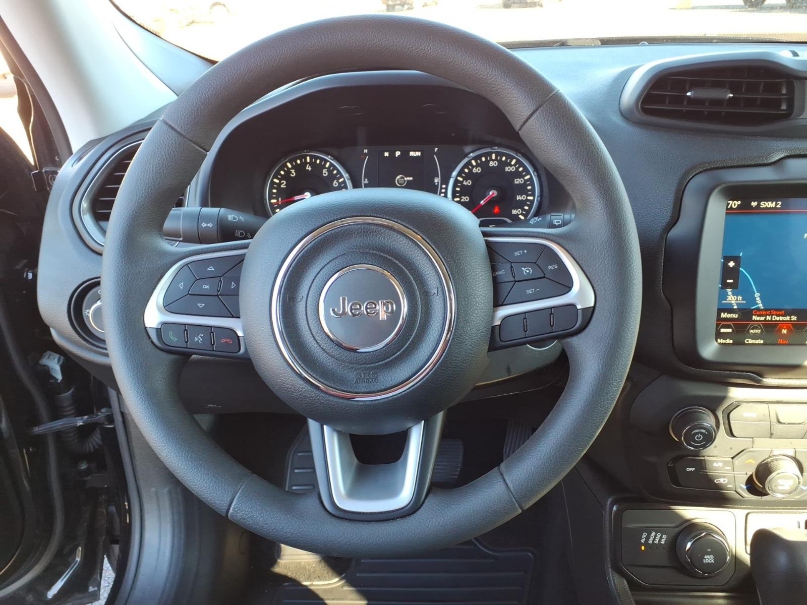 Certified Used 2023  Jeep Latitude image 18