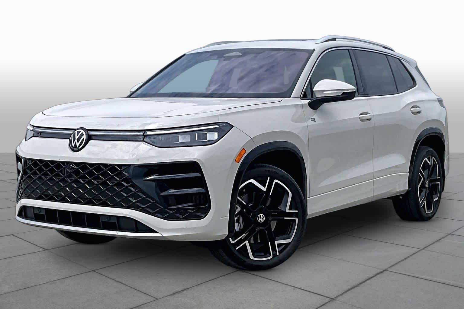 2026 Volkswagen Tiguan 2.0T SEL R-Line Turbo