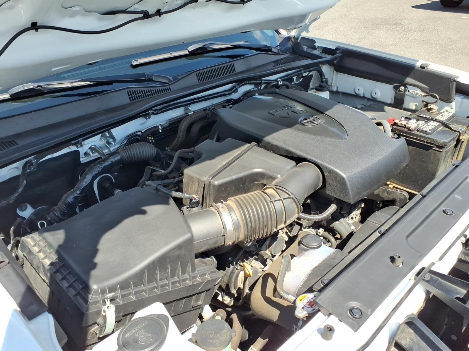 Used 2023 Ice Cap Toyota SR5 image 31