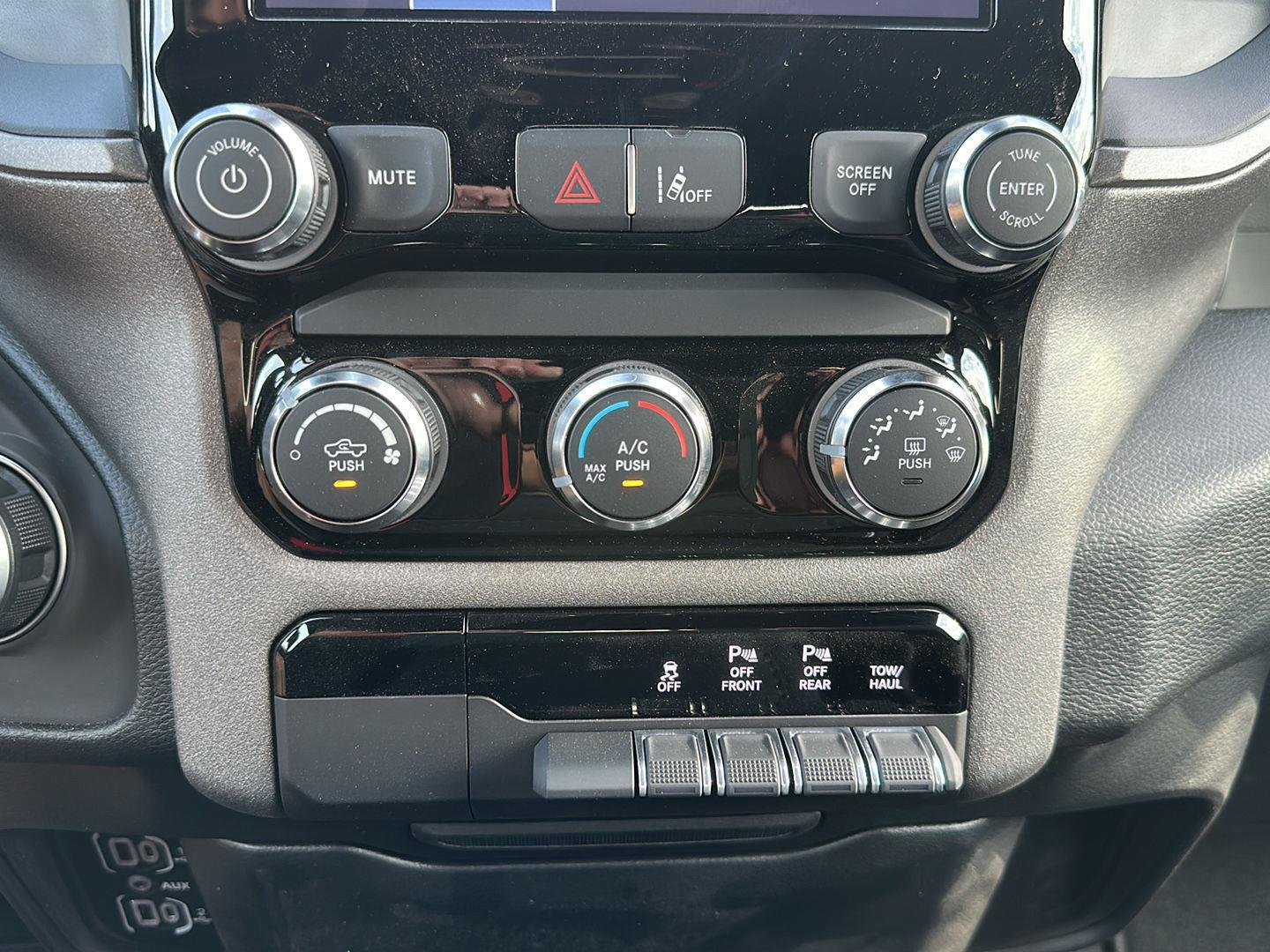 2026 RAM 1500 Express - Photo 23