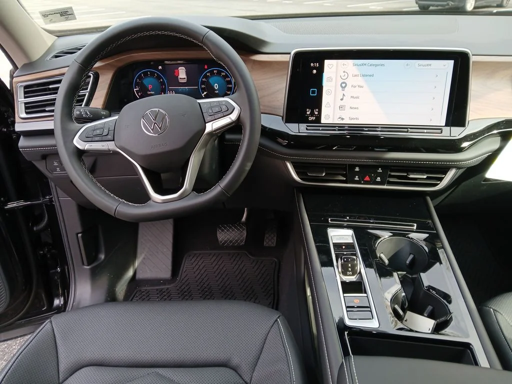 New 2026 Black Volkswagen 2.0T SE w/Technology image 13