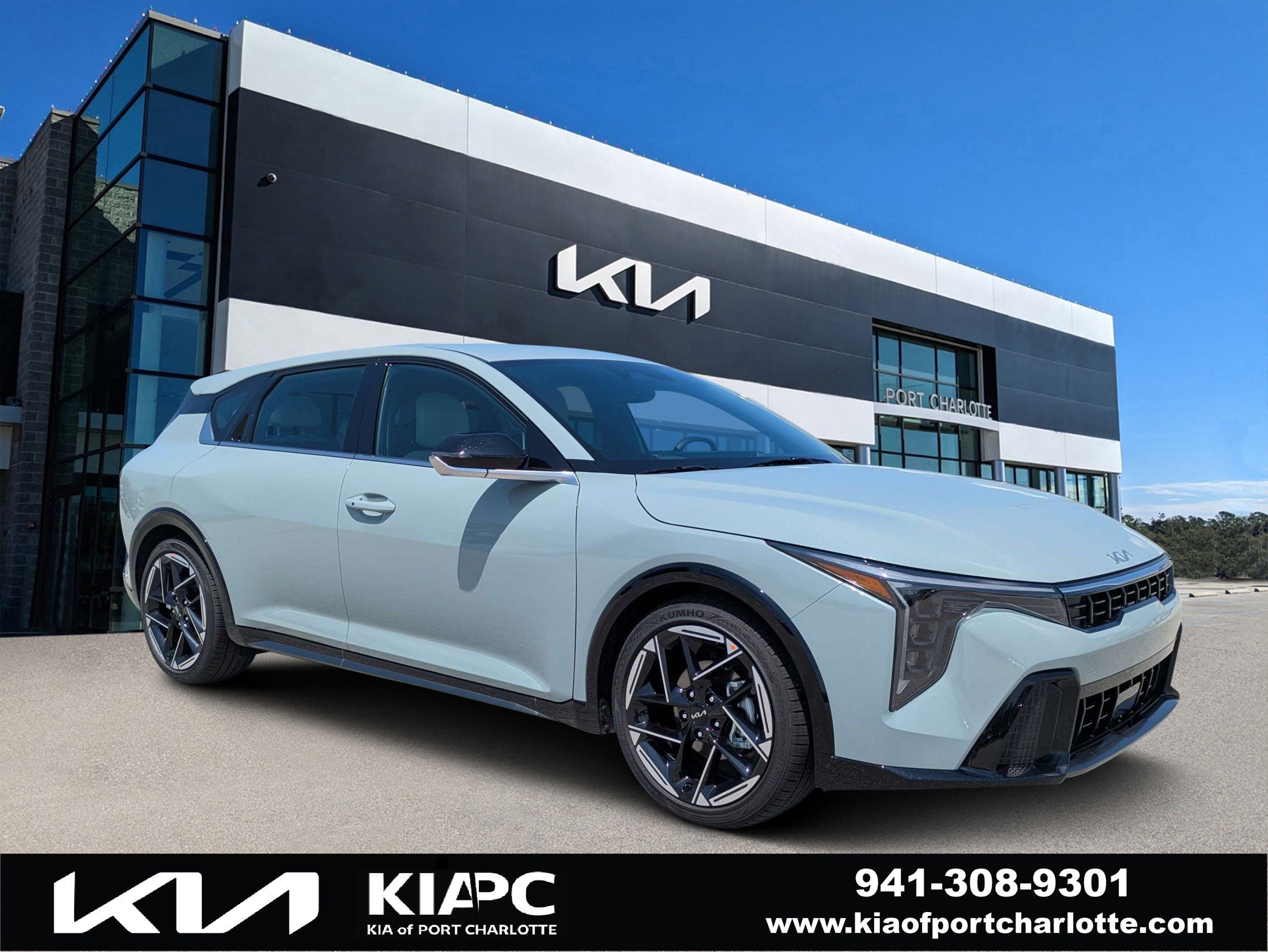 2026 Kia K4 GT-Line AT Hatchback's photo