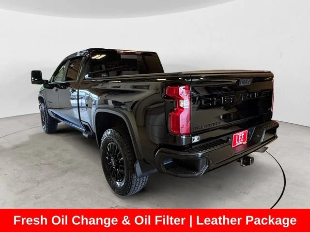 Used 2022 Black Chevrolet LT image 3