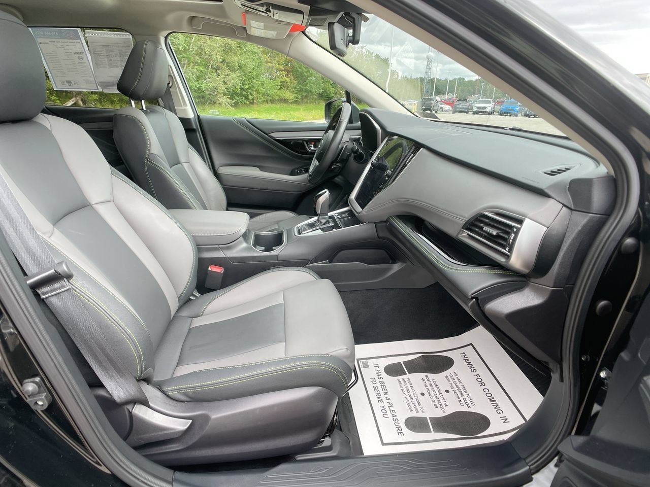 Used 2025 Crystal Black Pearl Subaru Onyx Edition image 26