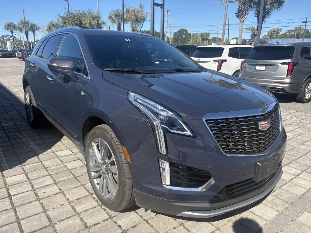 2025 Cadillac XT5 Premium Luxury photo 3