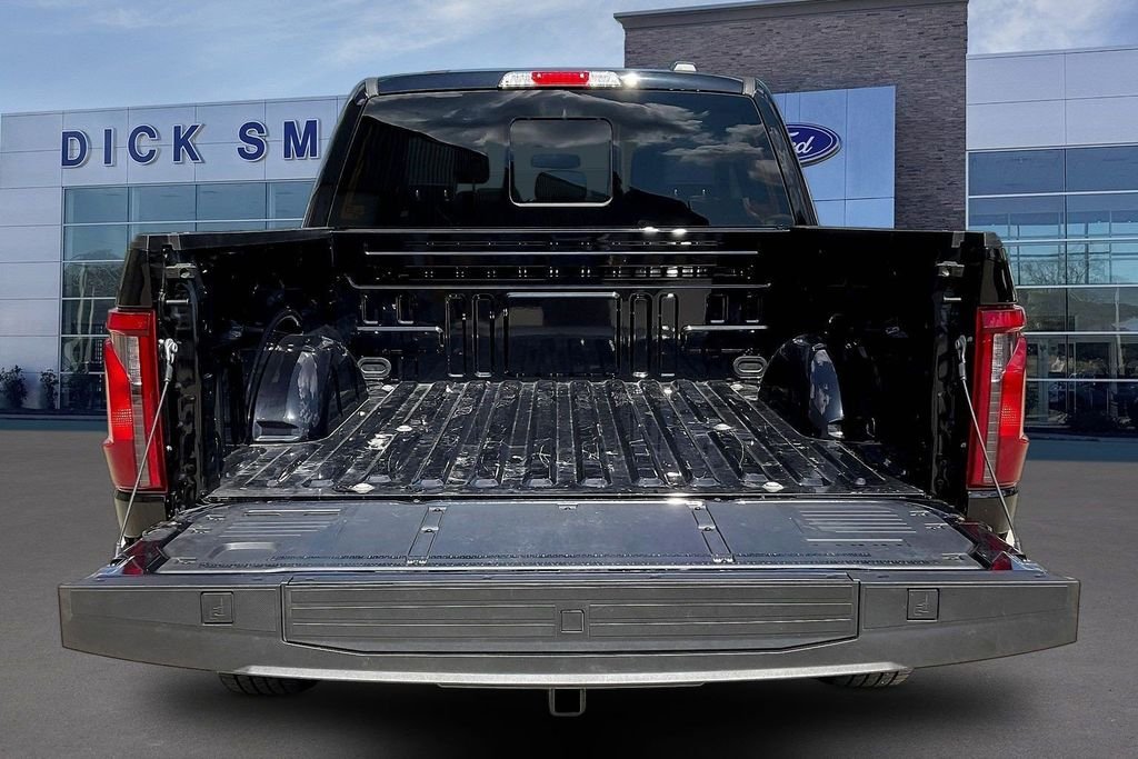 Certified Used 2025 Black Metallic Ford XLT image 7