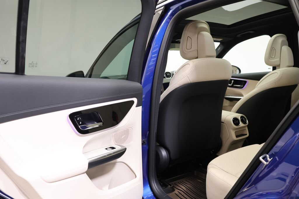 Used 2027 Starling Blue Metallic Mercedes-Benz GLC 300 image 41