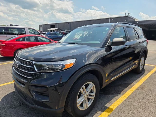2024 Ford Explorer XLT 4WD's photo