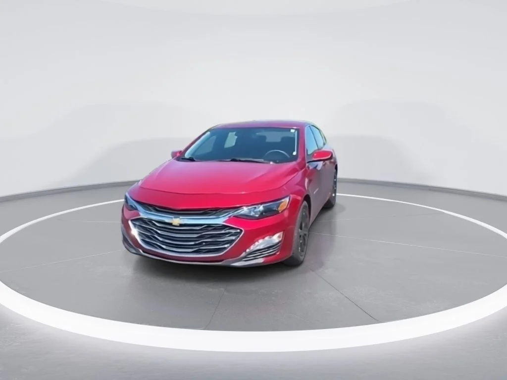 Used 2023 Red Chevrolet LT image 3