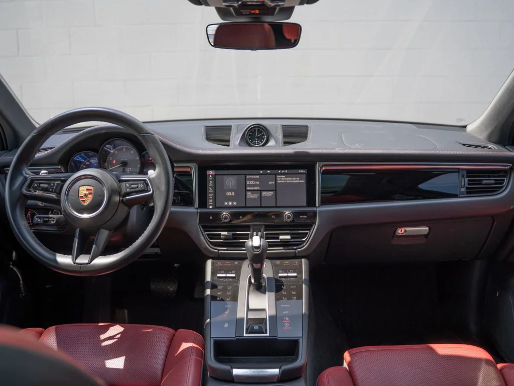 Used 2023  Porsche S image 21