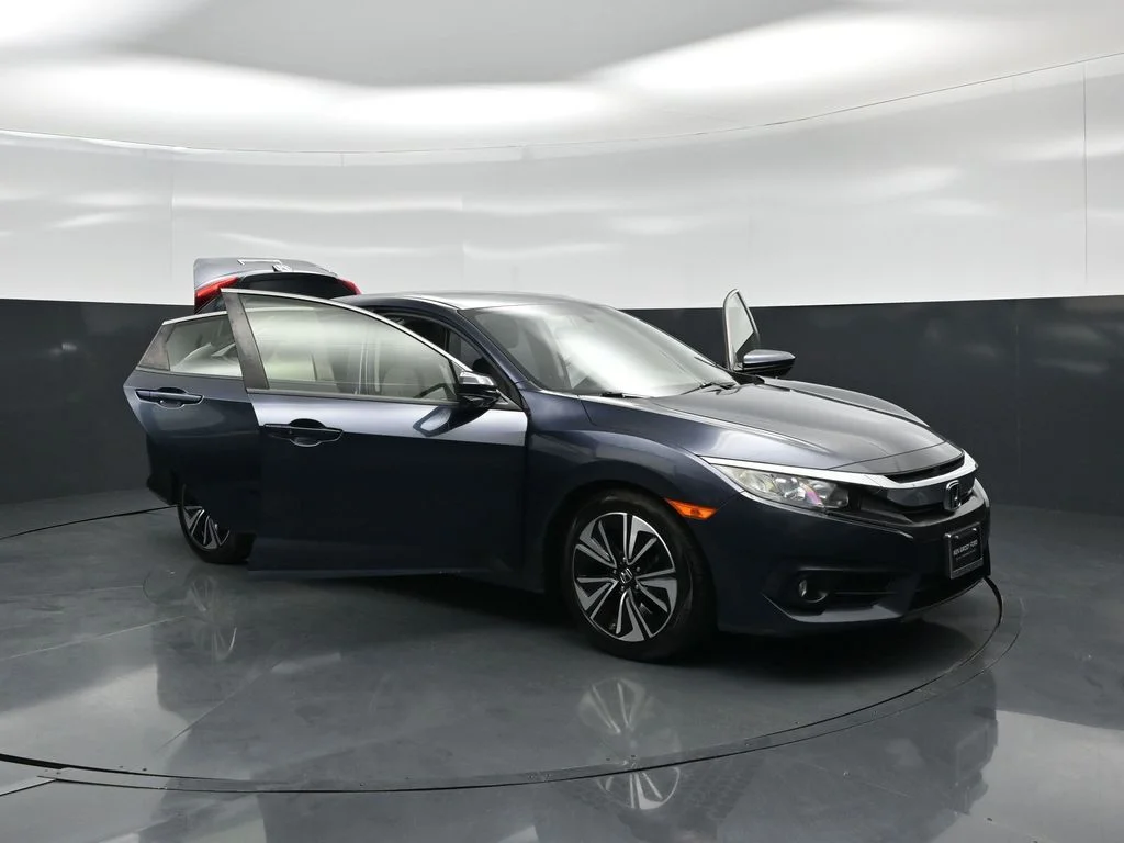 Used 2018 Blue Honda EX-T image 26