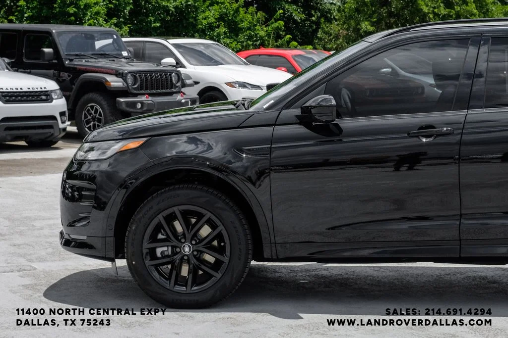New 2026 Santorini Black Metallic Land Rover Landmark image 10